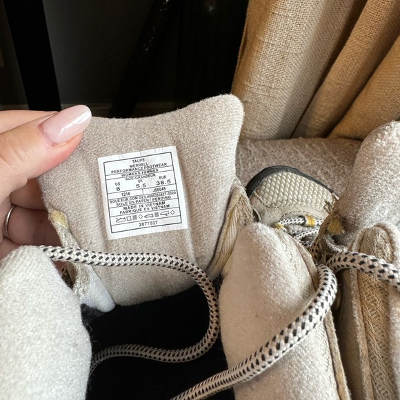 Merrell Women's Moab 2 Mid Waterproof Hiking Boots - Picture 5 of 8